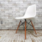 ハーマンミラー HermanMiller × ヴィトラ vitra. 廃盤 Wネーム C&R.イームズ Eames サイドシェルチェア 白 ドゥエルレッグ DSW チェリー 定価￥63,720 ◇