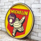 ビンテージ 木製看板 タイヤ フレーム MICHELIN MAN ミシュランマン ビバンダム 1957年製 ●