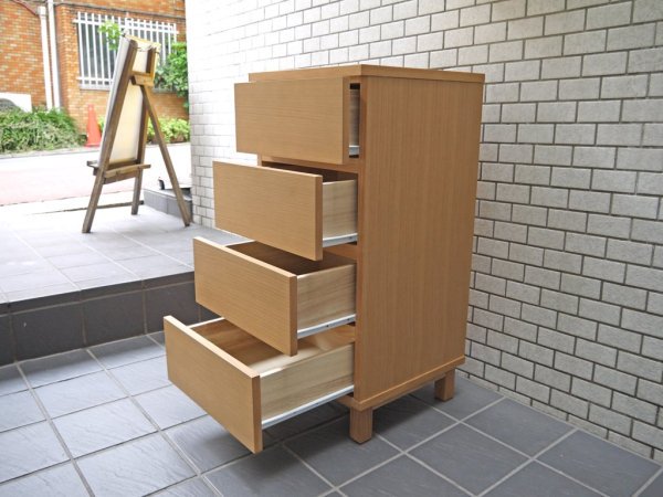 無印良品 MUJI 木製チェスト 4段 オーク材 スリム フルオープン ナチュラルウッド シンプルモダンデザイン 美品 ■