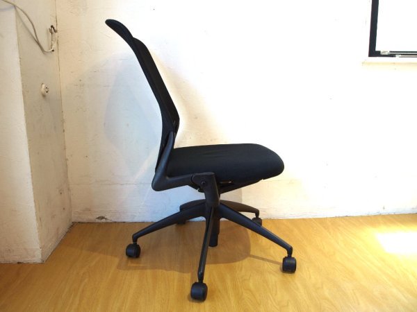 ヴィトラ Vitra デスクチェア Desk chair 昇降機能付 シート前傾機能 ブラック オフィス家具 ★