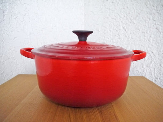 ルクルーゼ LECREUSET ココット・ロンド 鋳物ホーロー鍋 両手鍋 チェリーレッド グラデーション Φ20cm 参考価格：￥36,720- フランス ◇