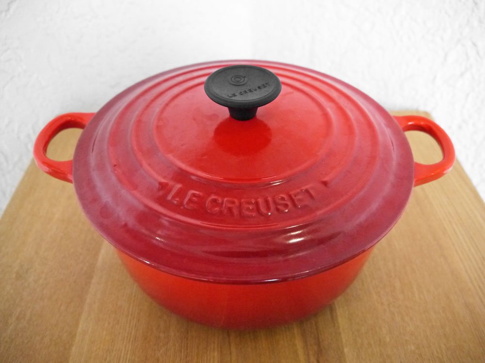 ルクルーゼ LECREUSET ココット・ロンド 鋳物ホーロー鍋 両手鍋 チェリーレッド グラデーション Φ20cm 参考価格：￥36,720- フランス ◇