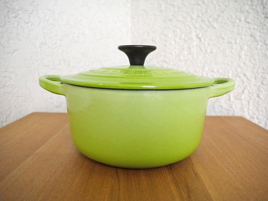 ルクルーゼ LECREUSET ココット・ロンド 鋳物ホーロー鍋 両手鍋 キウイ ( フルーツグリーン ) Φ16cm 希少 廃盤カラー 参考価格：￥27,000- フランス ◇