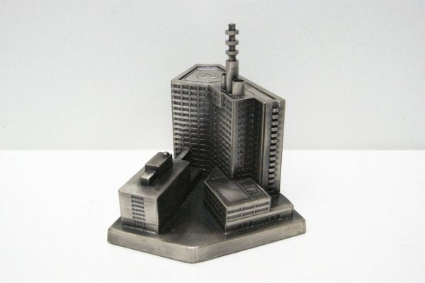 岡田新一 警視庁 本部庁舎 1/1000 模型 希少 建築家 ●