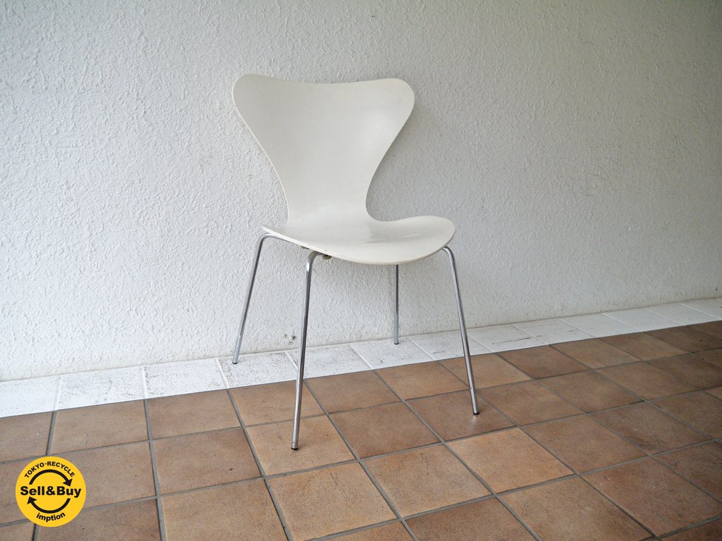 フリッツハンセン Fritz Hansen セブンチェア Seven Chair アルネヤコブセン Arne Jacobsen ホワイトラッカー (定価:￥72,360-/'91.ver) ◇