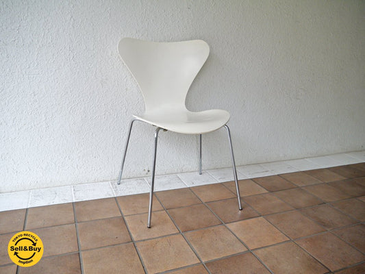 フリッツハンセン Fritz Hansen セブンチェア Seven Chair アルネヤコブセン Arne Jacobsen ホワイトラッカー (定価:￥72,360-/'91.ver) ◇