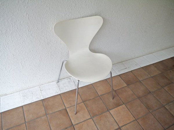 フリッツハンセン Fritz Hansen セブンチェア Seven Chair アルネヤコブセン Arne Jacobsen ホワイトラッカー (定価:￥72,360-/'91.ver) ◇