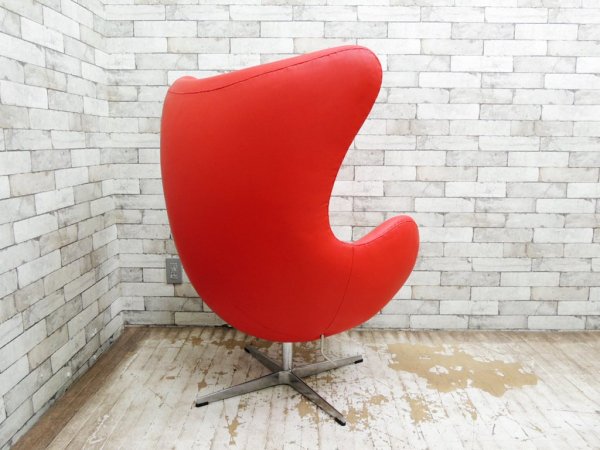 アルネ・ヤコブセン Arne Jacobsen エッグチェア Egg chair リプロダクト品 合皮 レッド ●