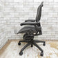 ハーマンミラー HermanMiller アーロンチェア Bサイズ ランバーサポート クラシックカーボン グラファイトカラーベース フル装備 バナナクッション新品交換済み ●