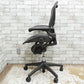 ハーマンミラー HermanMiller アーロンチェア Bサイズ ランバーサポート クラシックカーボン グラファイトカラーベース フル装備 バナナクッション新品交換済み ●