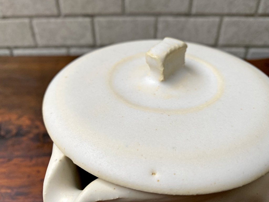 馬場勝文 耐熱ミルクパン 蓋付き 白 陶器 チーク材取っ手付き ■