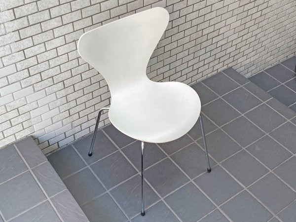 フリッツハンセン Fritz Hansen セブンチェア Seven Chair アルネヤコブセン Arne Jacobsen ホワイトラッカー ■