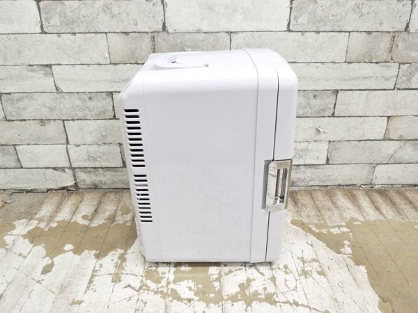 UP STORE 冷温庫 小型 冷蔵庫 車載 ポータブル 10L CH-10L ホワイト ●