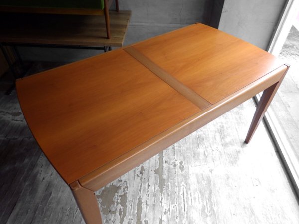 カリガリス calligaris 伸長式 ダイニングテーブル 蛇腹 モダンデザイン イタリア ♪