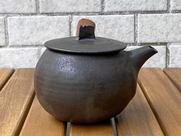 馬場勝文 黒釉 急須 チーク材取っ手付き 陶器 丸型 ■