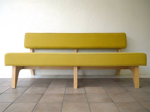 イデー IDEE 現行 ソリッドベンチ SOLID BENCH ソファ 長椅子 IFFS-0250 人気ロングセラー 参考価格￥185,900- 状態良好 イエロー系生地×アッシュ材フレーム ◇