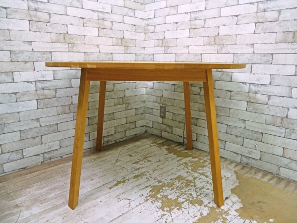 ヘイ HAY トライアングル レッグ テーブル TRIANGLE LEG TABLE ダイニングテーブル オーク材 Φ115cm 定価217,800円 北欧家具 ●