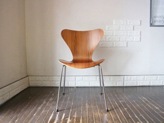 フリッツハンセン Fritz Hansen セブンチェア Seven Chair アルネヤコブセン Arne Jacobsen ウォールナット ◎