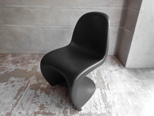 ヴィトラ vitra パントンチェア Panton Chair ブラック ヴェルナー・パントン Verner Panton スタッキングチェア ♪