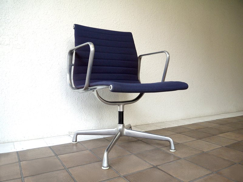 ハーマンミラー HermanMiller 希少 70's ビンテージ C&R.イームズ Eames × A.ジラルド 旧4本脚 オリジナル アルミナムグループ マネージメントチェア R.ネイビー ◇