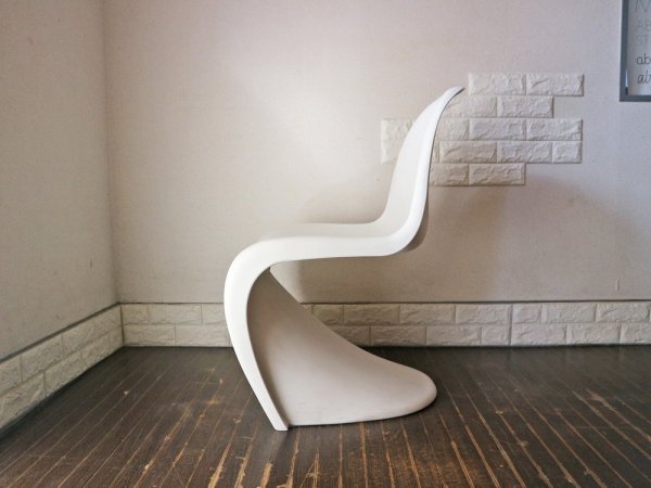 ヴィトラ vitra パントンチェア Panton Chair ホワイト ヴェルナー・パントン Verner Panton スタッキングチェア ◎