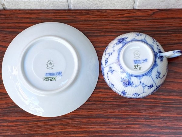 ロイヤルコペンハーゲン ROYAL COPENHAGEN ブルーフルーテッド ハーフレース カップ&ソーサー C&S D ■