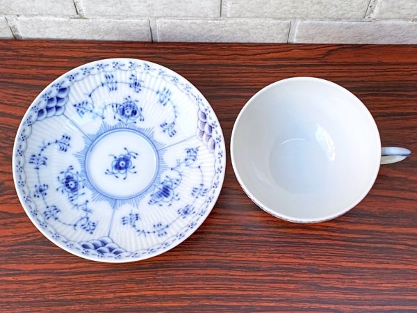 ロイヤルコペンハーゲン ROYAL COPENHAGEN ブルーフルーテッド ハーフレース カップ&ソーサー C&S E ■