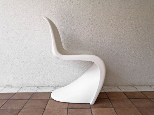 ヴィトラ vitra パントンチェア Panton Chair ホワイト ヴェルナー・パントン Panton スタッキングチェア ミッドセンチュリー スペースエイジ 定価￥36,300- ◇