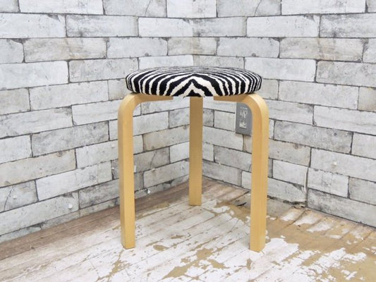 アルテック Artek Stool60 スツール 80周年記念モデル ゼブラ生地 アルヴァ・アアルト 北欧家具 ●