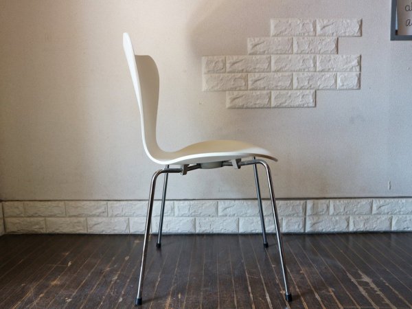 フリッツハンセン Fritz Hansen セブンチェア Seven Chair ホワイトラッカー アルネ・ヤコブセン Arne Jacobsen デンマーク 北欧家具 ◎