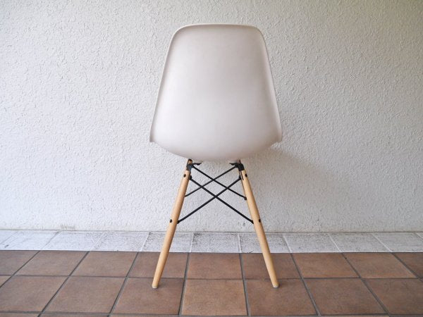 ハーマンミラー HermanMiller C&R.イームズ Eames サイドシェルチェア ダウェルレッグ ＝ DSW /  ホワイト 定価￥64,900- A ◇