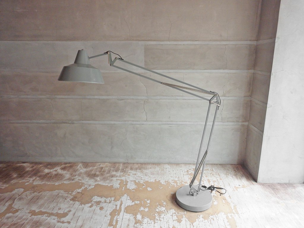 ハモサ HAMOSA マルティ フロアランプ MARTTI FLOOR LAMP サックスグレー インダストリアルデザイン ♪