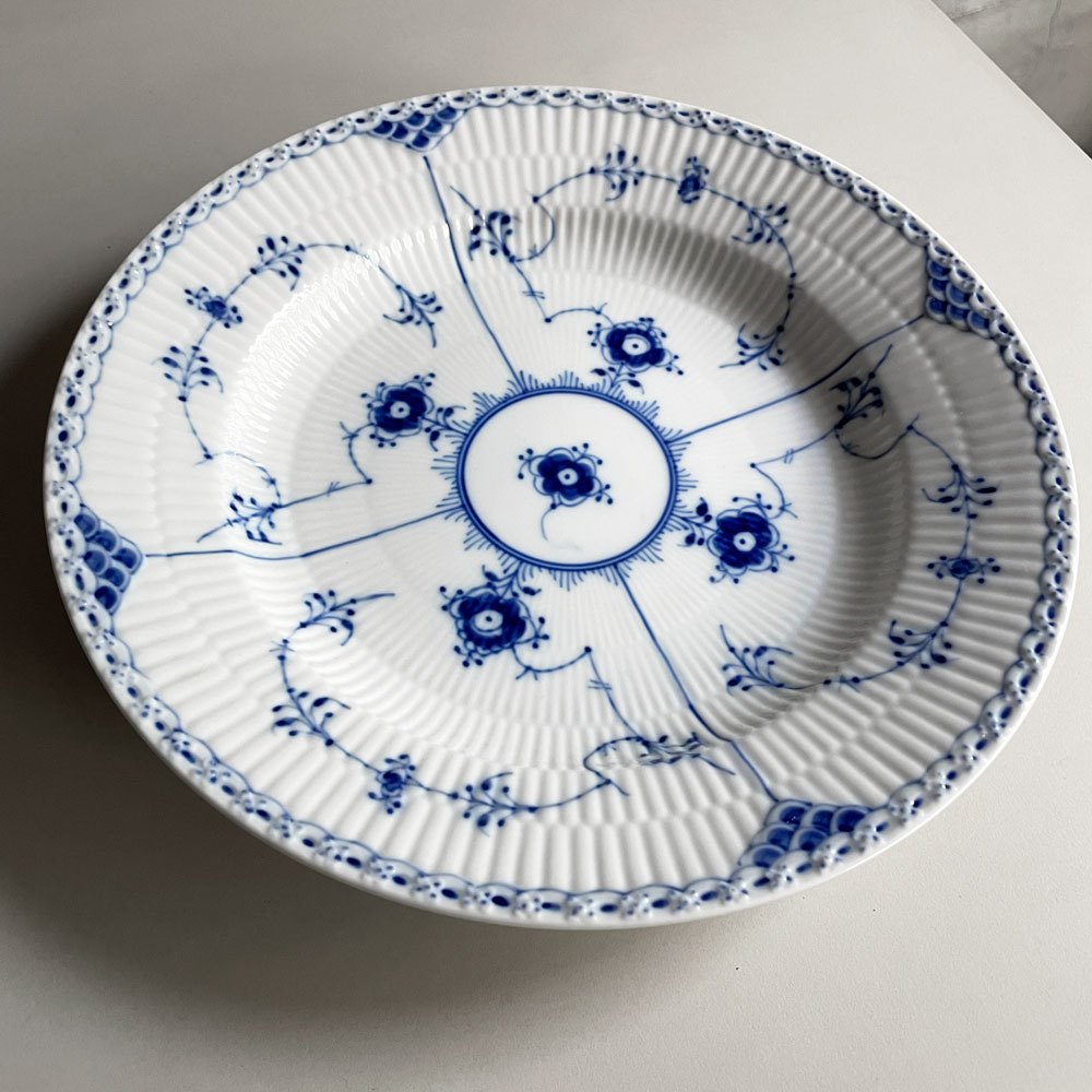 ロイヤルコペンハーゲン ROYAL COPENHAGEN ブルーフルーテッド ハーフレース ディーププレート 25.5cm 深皿 丸皿 陶器 北欧食器 廃番 美品 E ♪