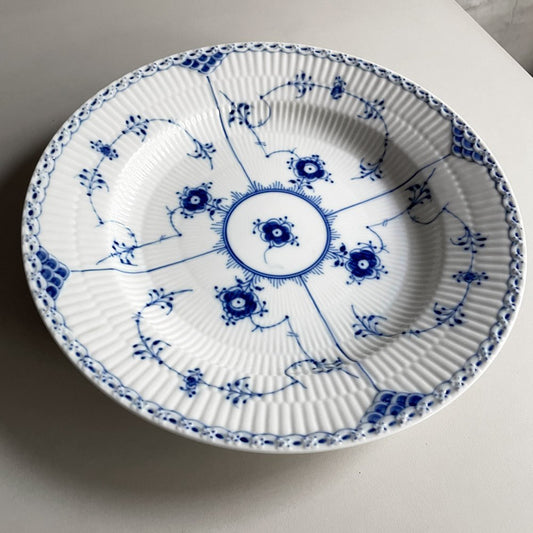 ロイヤルコペンハーゲン ROYAL COPENHAGEN ブルーフルーテッド ハーフレース ディーププレート 25.5cm 深皿 丸皿 陶器 北欧食器 廃番 美品 E ♪