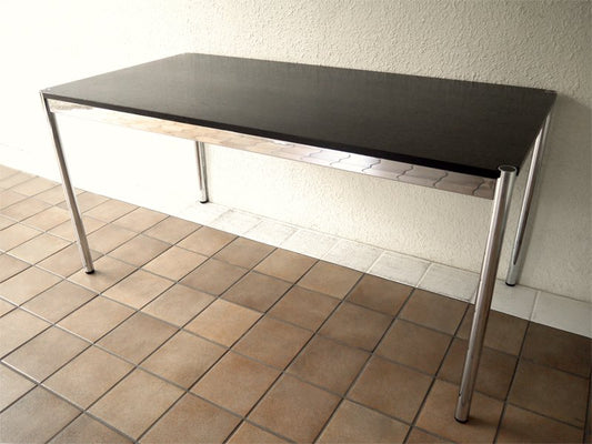 ユーエスエムハラーシステム USM Haller テーブル W150×D75 オーク材 ・ 黒 定価￥144,320- デスク オフィス家具 MoMA 店舗什器 スイス製 ◇