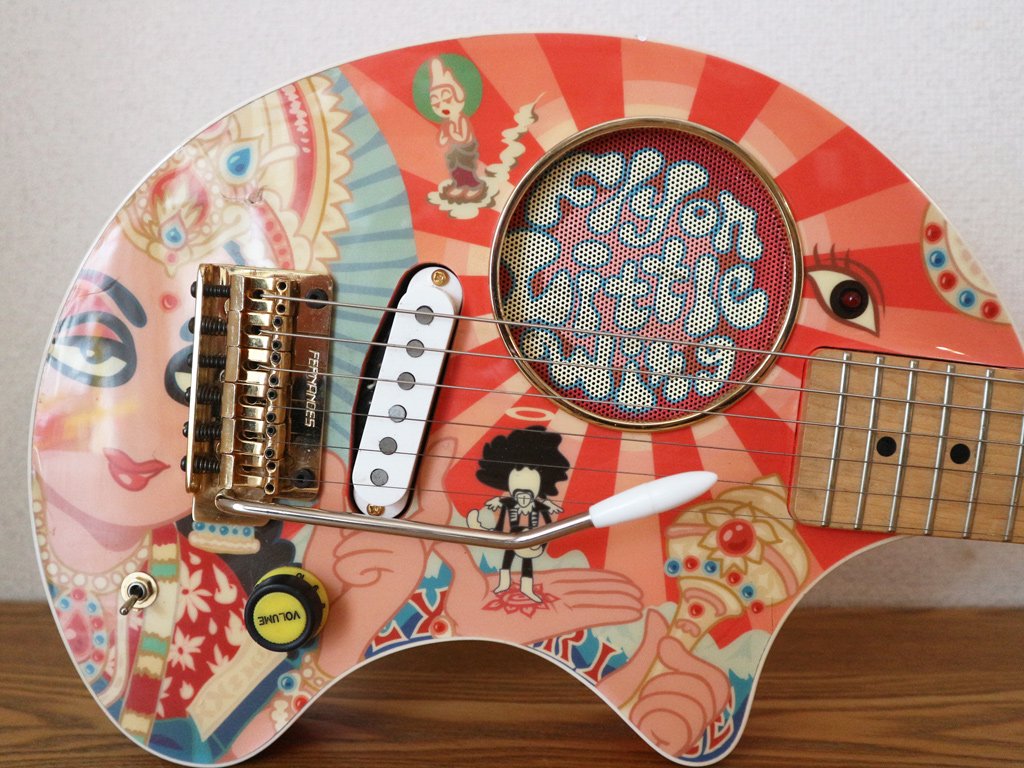 フェルナンデス FERNANDES ZO-3 Little Wing アンプ内蔵 ゾーサン ジミヘン Jimi Hendrix サイケ 専用ケース付 ◎