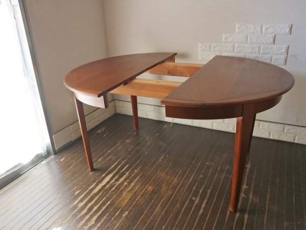北欧 ビンテージ Scandinavian Vintage ダイニングテーブル チーク材 ラウンドテーブル エクステンション 八角形 オクタゴン 拡張式 ◎