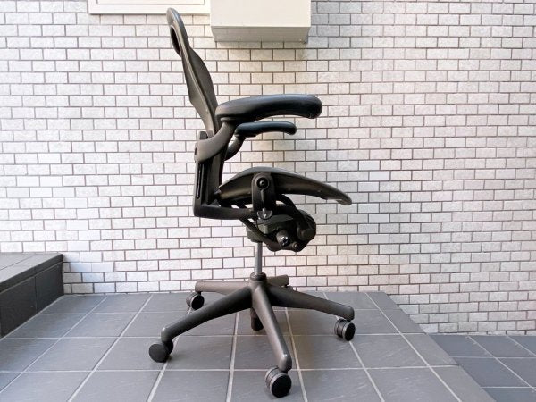 ハーマンミラー Herman Miller アーロンチェア Aeron Chair スタンダード Bサイズ ランバーサポート ■