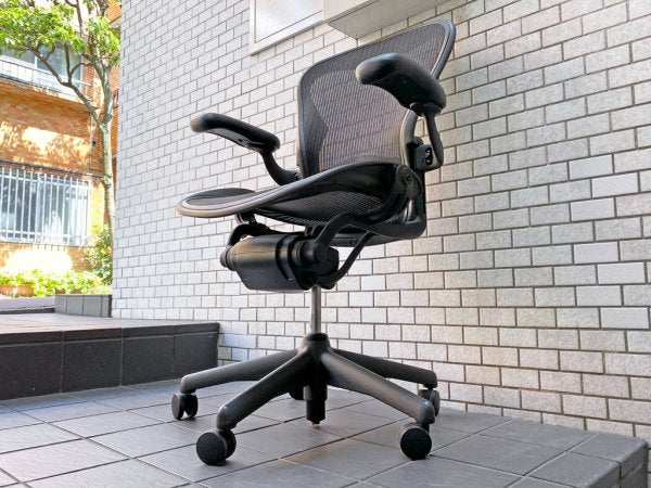 ハーマンミラー Herman Miller アーロンチェア Aeron Chair スタンダード Bサイズ ランバーサポート ■