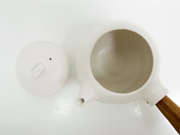 馬場勝文 白磁マット 急須 白 丸型 取手付 チーク材 陶器 現代作家 ●