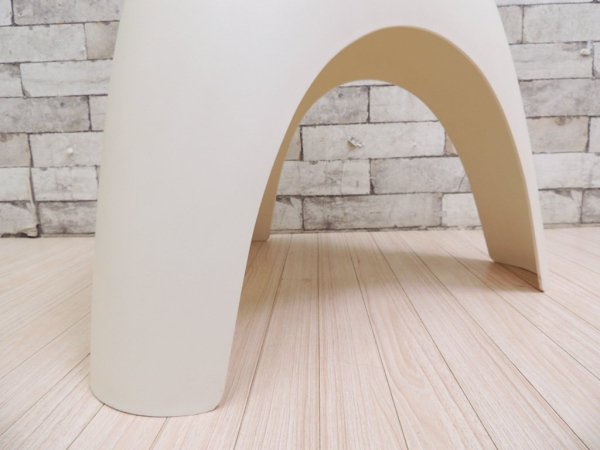 ヴィトラ vitra エレファントスツール Elephant Stool ホワイト 柳宗理 ●