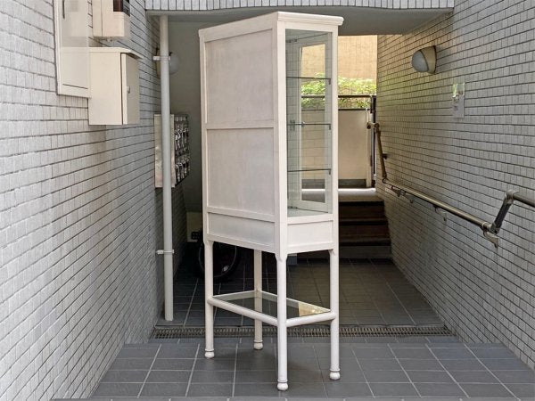 アンティーク調 木製ドクターキャビネット ケビント ホワイトペイント 医療棚 ガラス棚 ディスプレイケース 店舗什器 ■