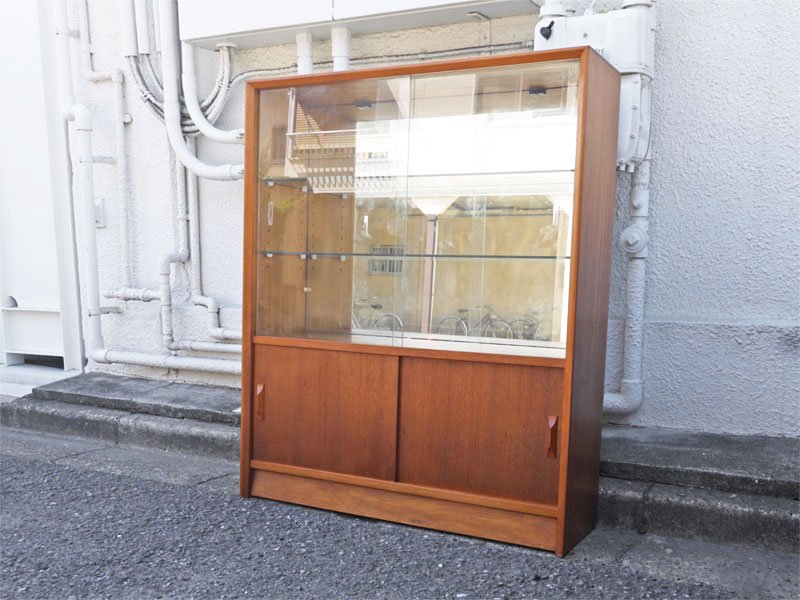 ハーバート E. ギブス ファニチャー HERBERT E. GIBBS FURNITURE 英国 70's ビンテージ チーク材 ガラスキャビネット 飾り棚 ショーケース 陳列棚 書棚 店舗什器 ◇