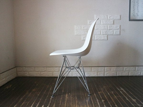 ハーマンミラー HermanMiller × ヴィトラ vitra. 廃盤 Wネーム C&R.イームズ Eames サイドシェルチェア 白 エッフェルベース DSR ◎