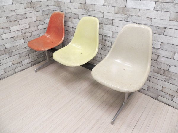 ハーマンミラー HermanMiller モダンファニチャーセールス M.F.S 70's ビンテージ エアポートベンチ 3連 タンデムベンチ シェルチェア C&R. イームズ 稀少品 ●