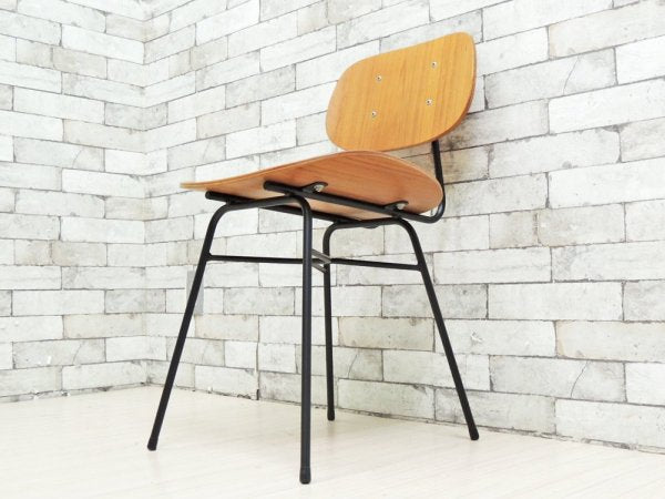 グラフ graf プランクトンチェア Plankton chair ダイニングチェア チーク材 スチール脚 インダストリアルデザイン ●