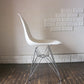 ハーマンミラー HermanMiller × ヴィトラ vitra. Wネーム C&R.イームズ Charles & Ray Eames サイドシェルチェア ホワイト エッフェルベース DSR A ◎