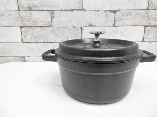 ストウブ Staub ピコ ココット ラウンド 両手鍋 ホーロー鍋 ブラック 20cm ●