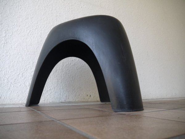 ヴィトラ vitra. エレファントスツール Elephant Stool 象脚スツ―ル ブラック Sori Yanagi ’54デザイン MoMA 永久収蔵品 ミラノ・トリエンナーレ 金賞作品 ◇