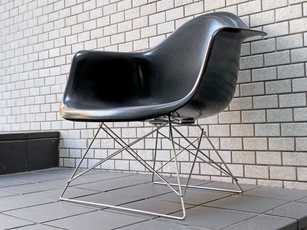 ハーマンミラー Herman Miller アームシェルチェア LAR 現行FRP製 キャッツクレイドル ラウンジベース ブラック C&R イームズ ミッドセンチュリー ■